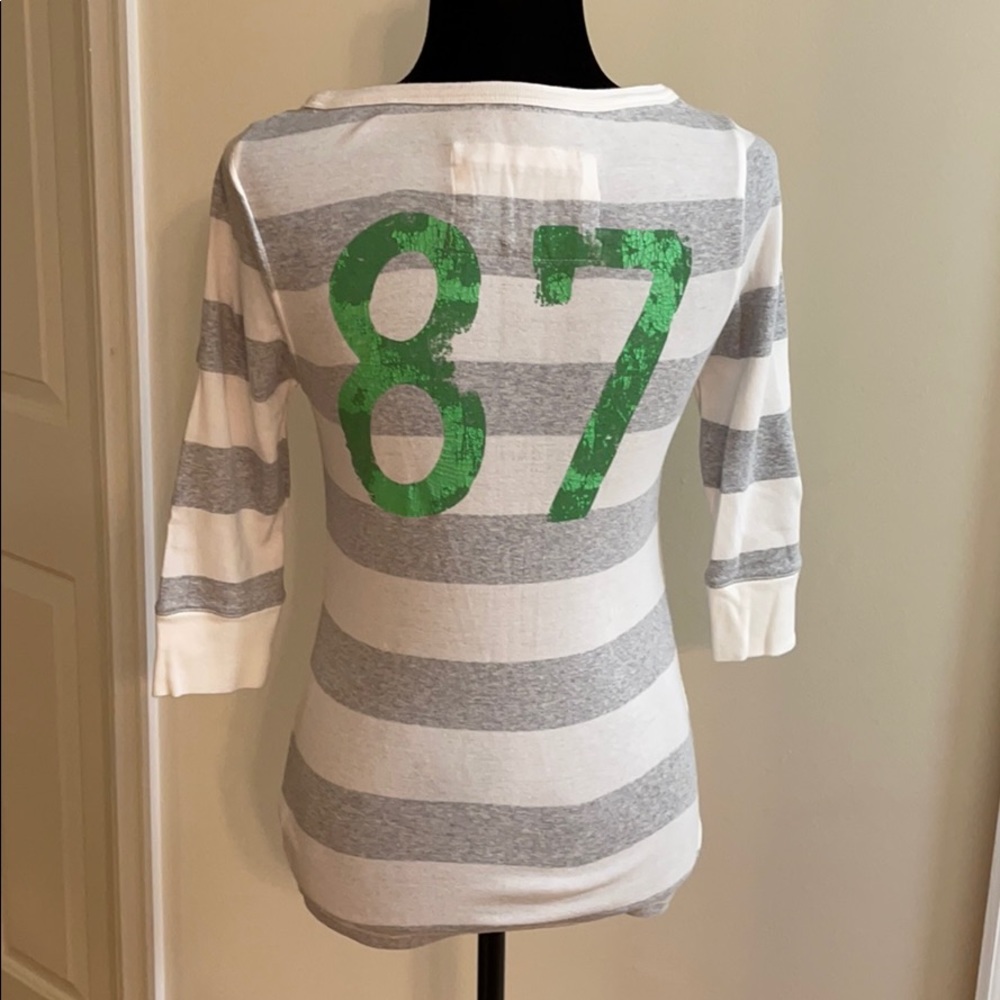 Shirt - Picture 3 of 4